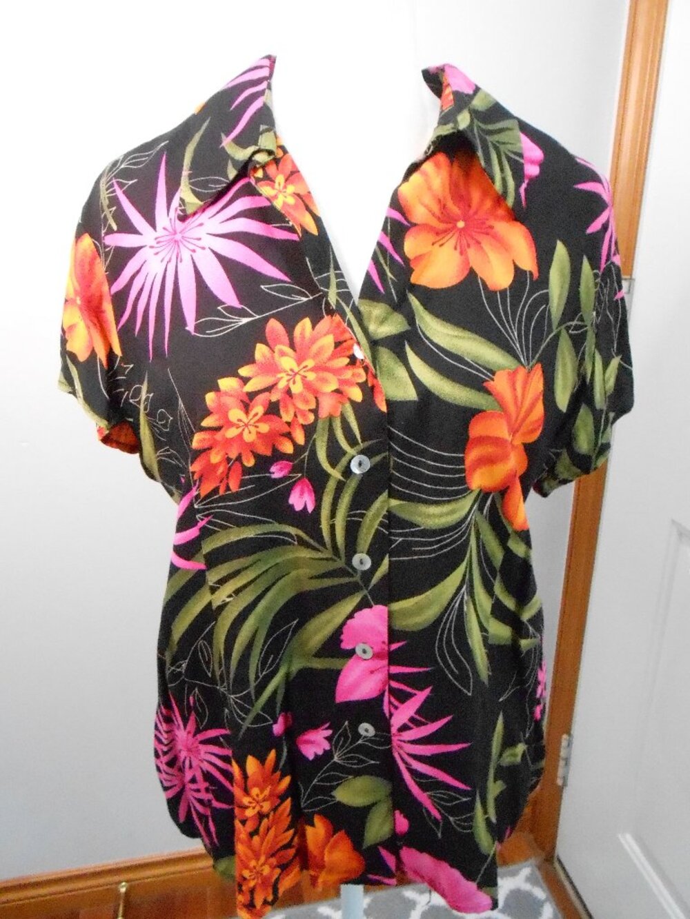 Apparenza Women's Black Pink Orange Tropical Short Sleeve Collared Blouse Size-L